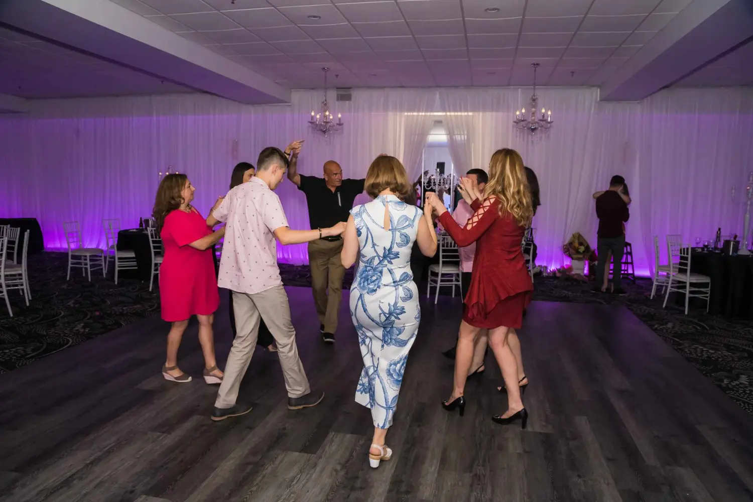 MontrealWeddingParty-DJServices-017