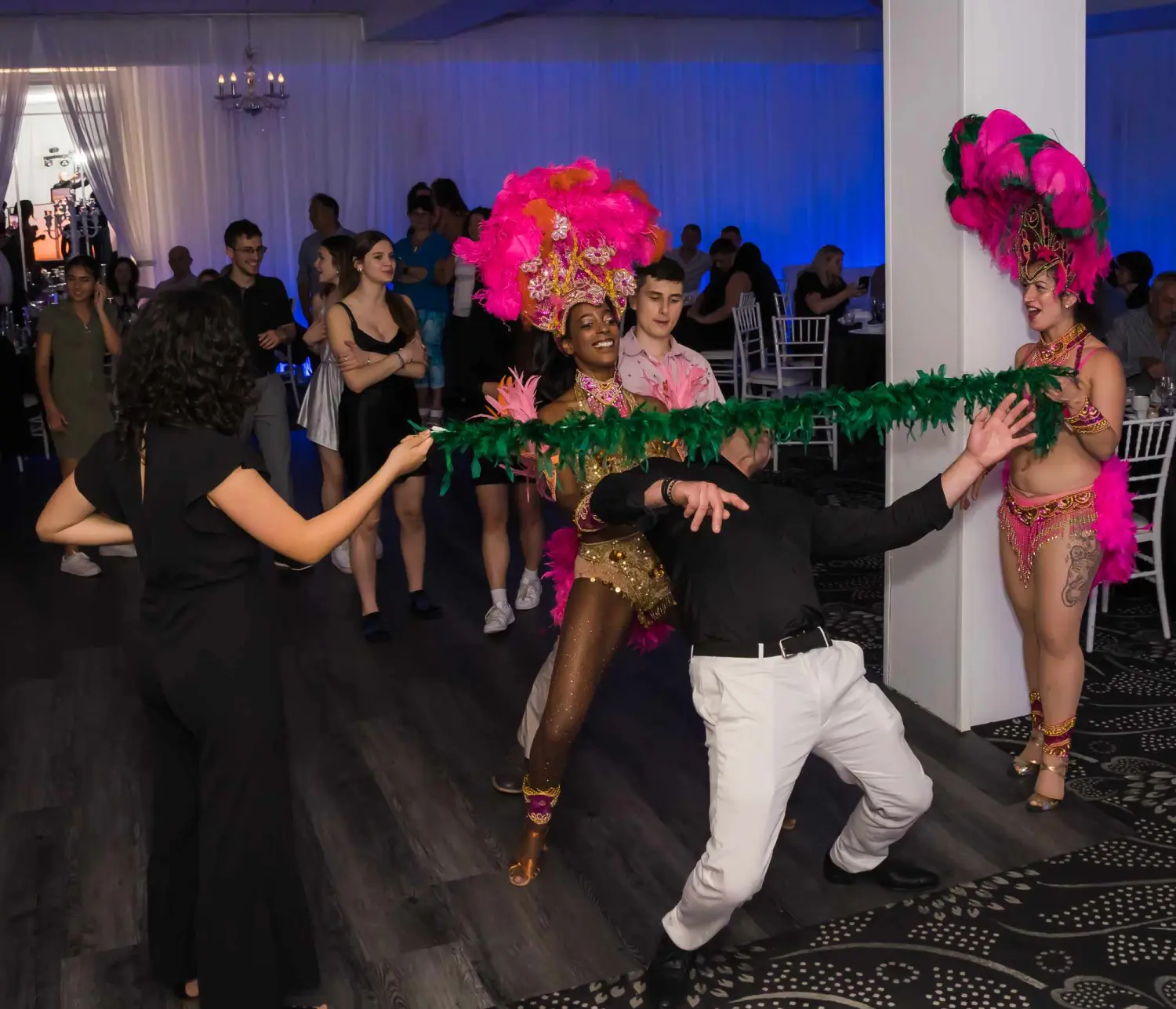 MontrealWeddingParty-DJServices-036
